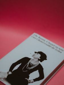 Coco Chanel on cover magazine