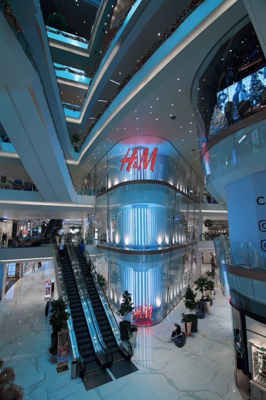 H&M shop
